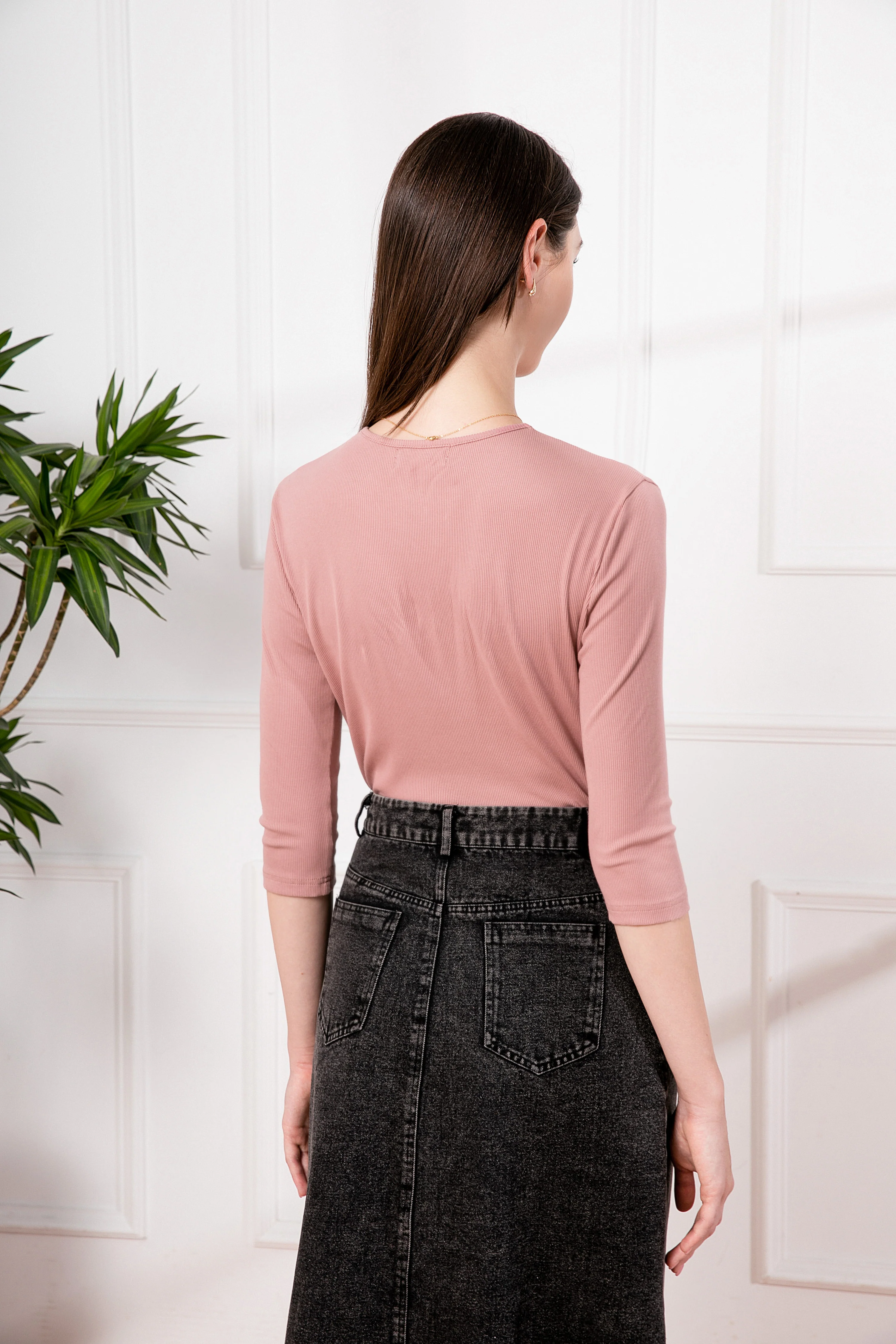 Ribbed V-Tee Adults - Image 3